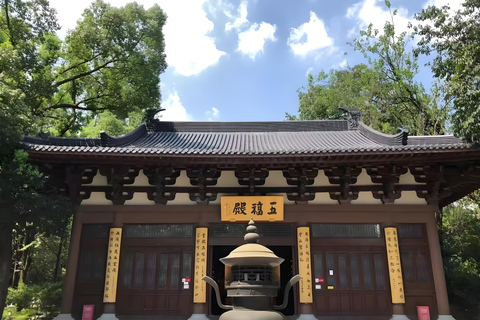 Hangzhou: Temple of Wealth, Tea Art, and River Boat Tour