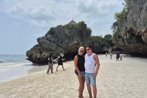 Zanzibar: Floresta de Jozani, centro de borboletas e praia de MtendeTour particular com traslado de ida e volta no hotel incluído