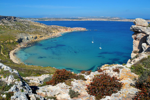 Charters privados exclusivos para a Lagoa Azul de Comino