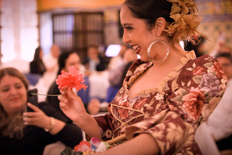 Casa Tambo 餐厅晚餐与民俗表演