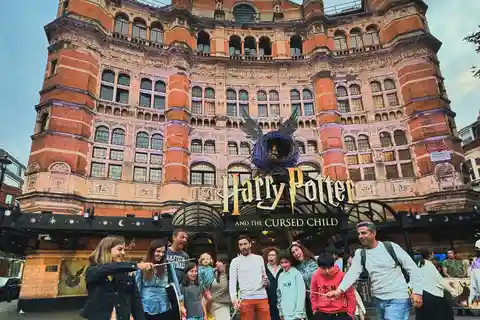 Londra: Turul Harry Potter în limba engleză, descoperiți vrăji și secrete!