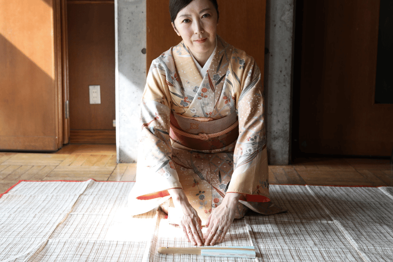 Kushiro Japanese Dance & Kimono with a Friendly Local Master