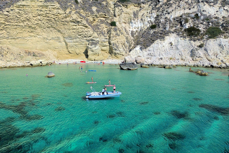 Cagliari: Bootstour mit 4 Badestopps, Schnorcheln und Prosecco