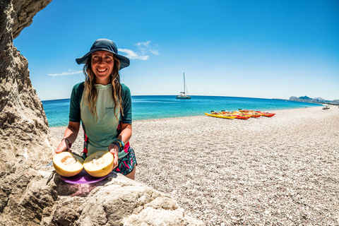 Wschodnie wybrzeże Rodos Sea Kayaking i Snorkeling ActivityKajakarstwo morskie i nurkowanie z akwalungiem z hotelowym pick-upem