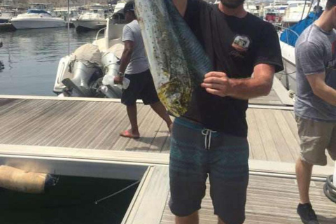 Muscat: Fishing and Snorkeling Boat Tour