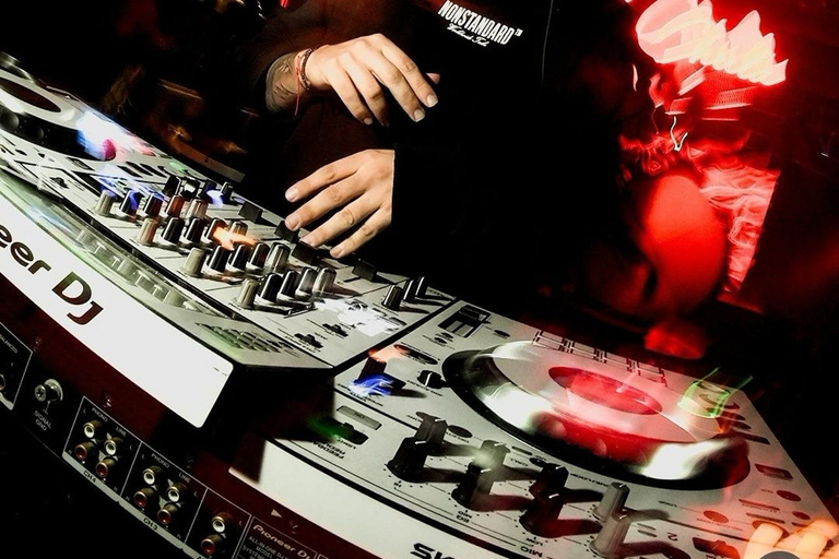 Bogotá: Tour of the best parties in Zona T You've got 4 types of souvenirs included