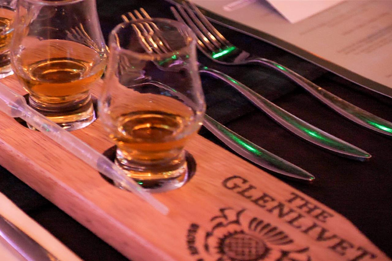 Glasgow: Whisky Flight at contemporary Scottish venue