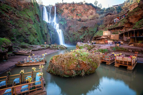 Da Marrakech: Cascate di Ouzoud con guida e giro in barca