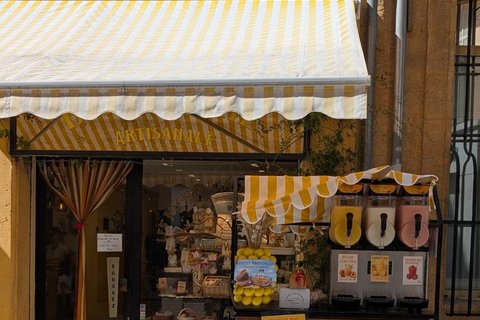 Aix-en-Provence: walking tour of historic fountains and alleyways