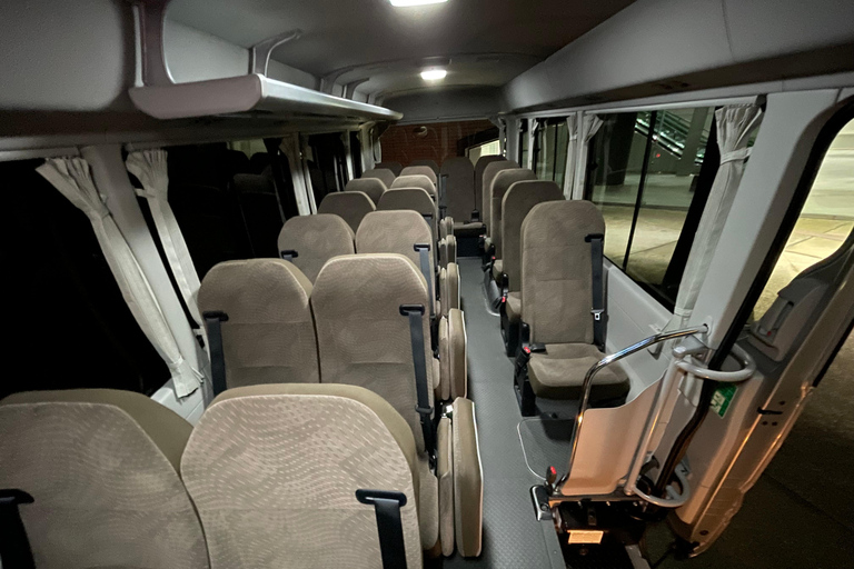 Osaka: Kansai flygplats privat flygtransfer till Osaka centrum