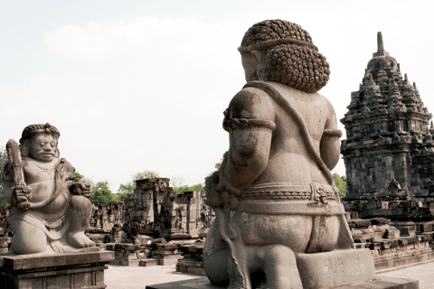 Yogyakarta: Passeio mais barato ao Templo de Borobudur e Prambanan