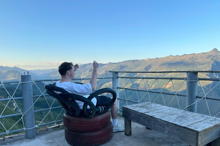 Giro di Ha Giang: Tour di 4 giorni in moto a guida autonoma - SENZA BUS