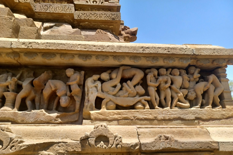 5-Day Trip to Khajuraho, Orchha, Gwalior & Jhansi from Delhi Private Transport + English Guide + 3 Star Accommodation.