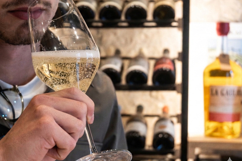 Intimate champagne tasting in the heart of Nice