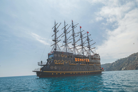 Antalya/Kemer: Luxury Pirate Boat Cruise with Lunch & Drinks Luxury Pirate Boat Cruise with Antalya Hotel Transfers