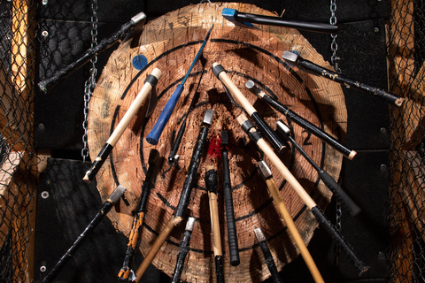 WOODCUTTER - AXE THROWING &amp; BAR EXPERIENCE IN BERLIN