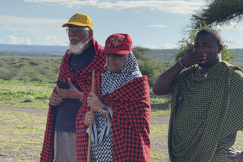 Moshi/Arusha: Maasai Village Tour with Lunch and Traditions Arusha: Maasai Village Tour with Lunch and Traditions