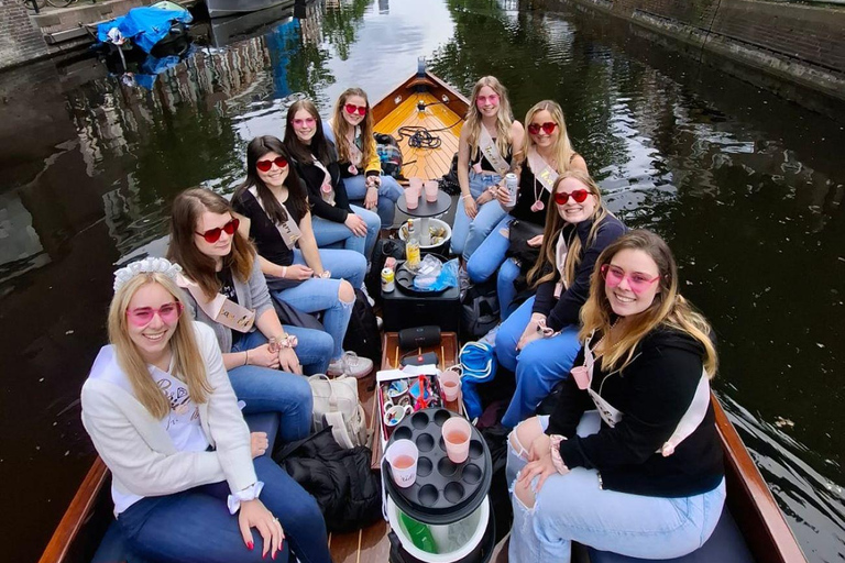 The Hague: Private Boattour up to 10 persons