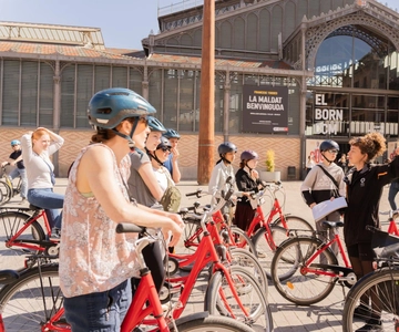 Barcelona: Sagrada Familia or Coastal City Sights by eBike