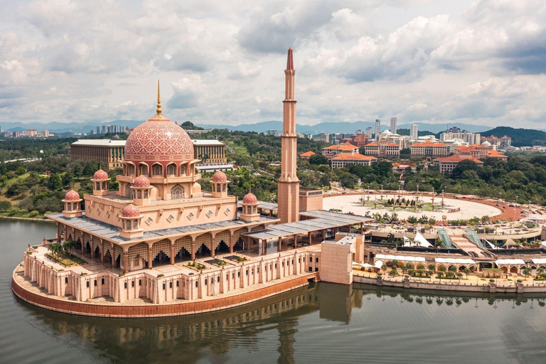 Kuala Lumpur: Putrajaya Lakeside Views & Pink Mosque Ride