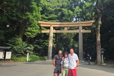 Tokyo: Private Walking Tour With Fresh Eyes, Local Hearts 2 Hours Tour