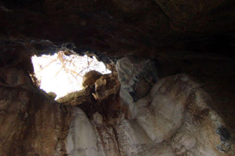 San Sebastián de las Grutas: Aventura en Cuevas y Cenotes