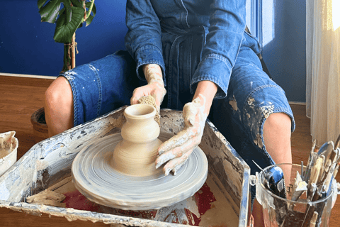 Antalya: Pottery Wheel Workshop - Shape Clay with Your Hands FOR FOREIGN GUESTS 1.5h (Without Firing - Quick Experience)