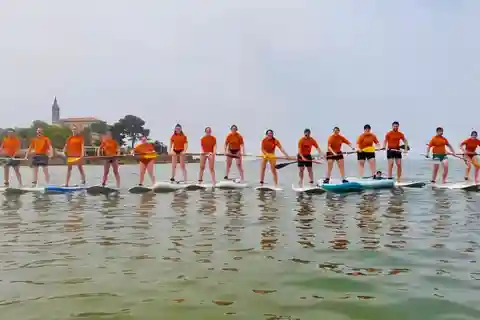 Mundaka: Sessão de SUP e travessia costeira