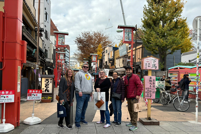 Tokio: Tour gastronómico a pie por la calle Kappabashi y Asakusa