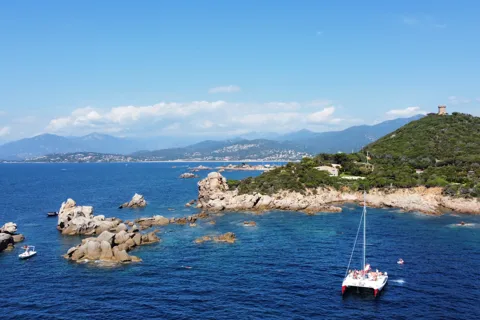 3H30 Erkunde das Südufer der Bucht von Ajaccio Katamaran