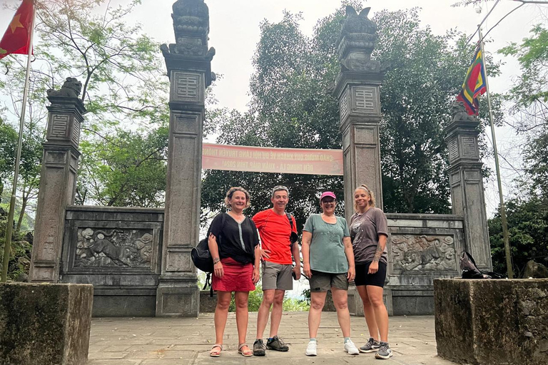 Depuis Hanoi : Ninh Binh - Trang An - Grottes de Mua - Déjeuner et busAu départ de Hanoi : Découvrez la beauté de Ninh Binh - Excursion d&#039;une journée