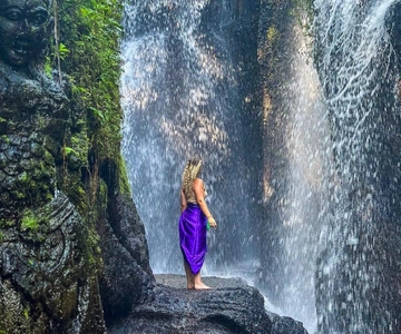 Taman Beji Griya Waterfall: Holy Bathing/Soul Retreat Ritual