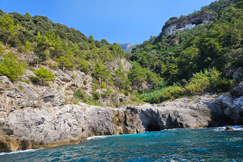 Boat Tour of the Amalfi Coast from Salerno, Amalfi, Positano Shared