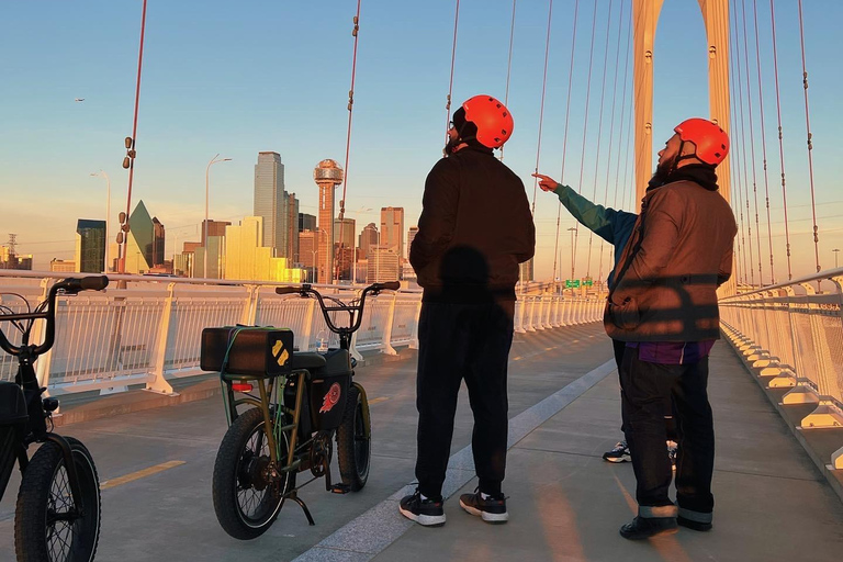 Downtown Dallas: 2-Hour Sightseeing & History E-Bike Tour