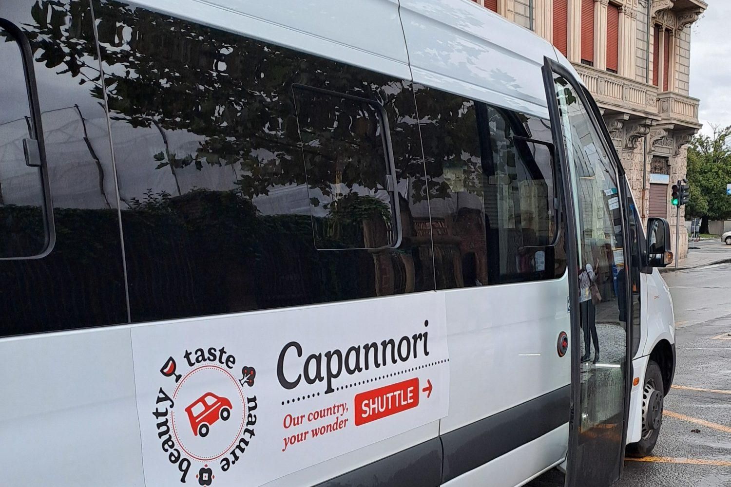 Lucca: Villa Torrigiani Tour mit Wein- und Olivenölverkostung