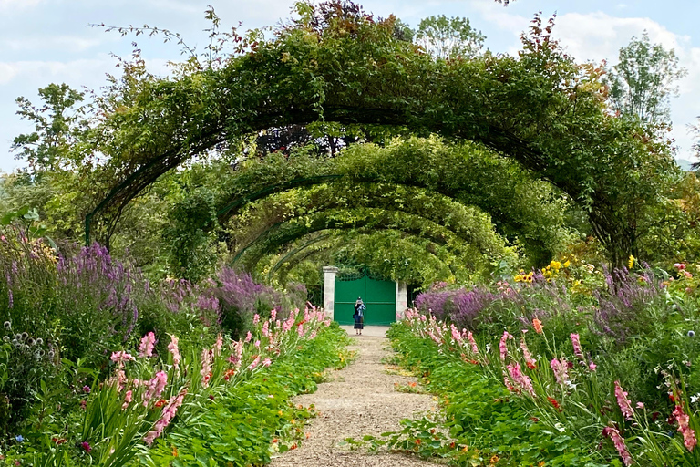 Excursion privée d'une demi-journée à Giverny au départ de Paris en MercedesPrivé Giverny, Visite guidée en direct