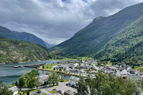 Recorrido en bicicleta eléctrica de Hellesylt a Norangsdalen