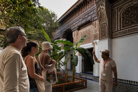 Marrakesh: Saadian Tombs, Bahia Palace, Mellah & Medina Tour Shared Group Walking Tour in English from the Meeting Point