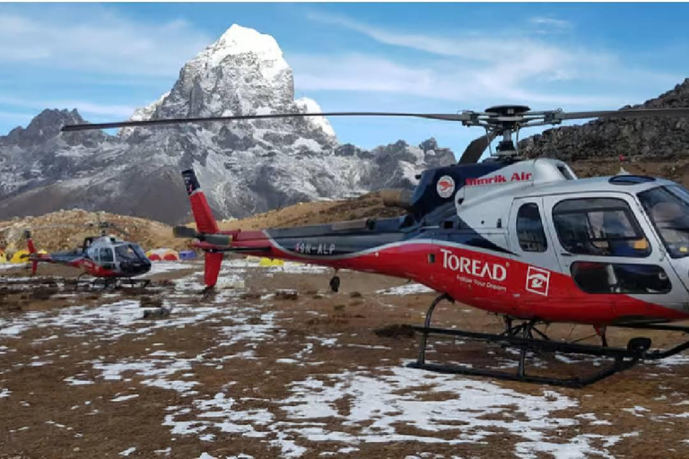 Kathmandu: Everest Helicopter Flight with Breakfast