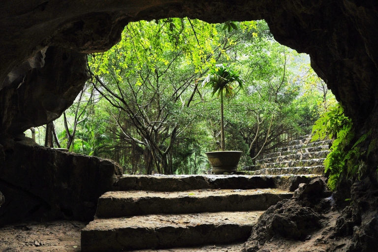 Excursión de 1 día a Hoa Lu, Tam Coc y Mua Cave
