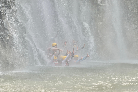 Livingstone: Batoka Gorge Whitewater Rafting & 4x4 Tour