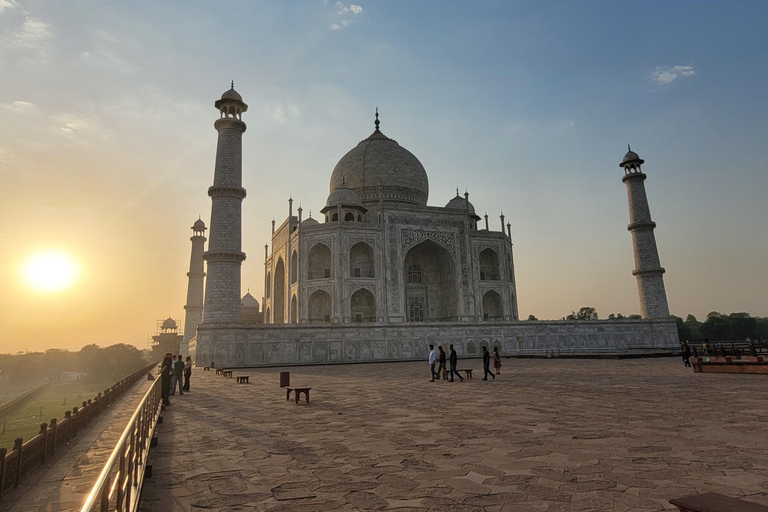 From Delhi: Agra Day Trip with Taj Mahal and Agra FortAC Car and Tour Guide Service Only