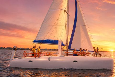 Djerba: Catamaran with Dolphin Watching and Swimming Break