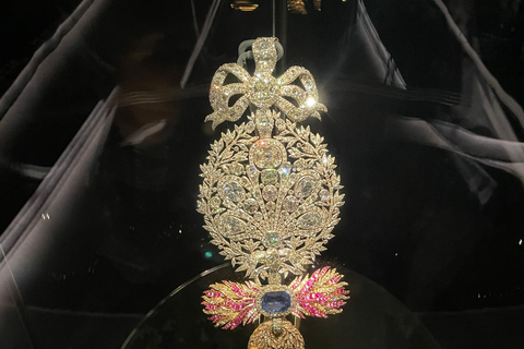 Lisbon: Ajuda Palace and Royal Treasury Guided Tour Small Groups Tour (Ajuda Palace Only) 2 hours