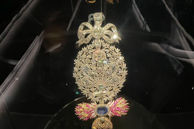 Lisbon: Ajuda Palace and Royal Treasury Guided Tour Small Groups Tour (Ajuda Palace Only) 2 hours