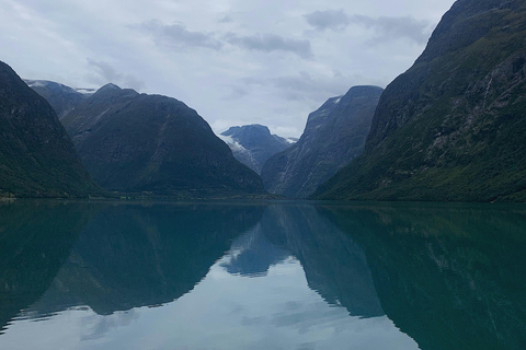 Tåg- och bussresa till Oslo: Tåg- och busstur till Bergen via Hardangervidda/Fjorden