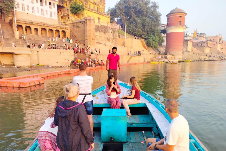 Varanasi: tour giornaliero delle attrazioni della città privata e crociera sul Gange