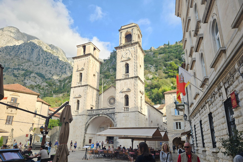 Tour a pie por el casco antiguo de Kotor