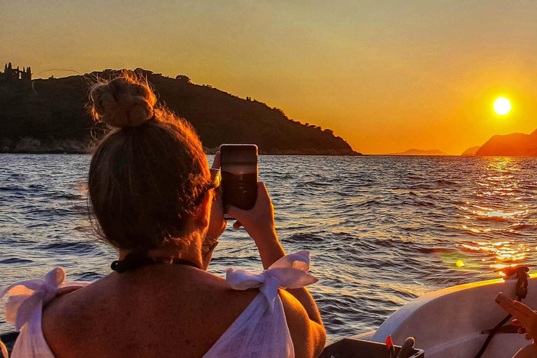Marmaris Sunset Boat Trip w/Swim Stops & Unlimited Drinks