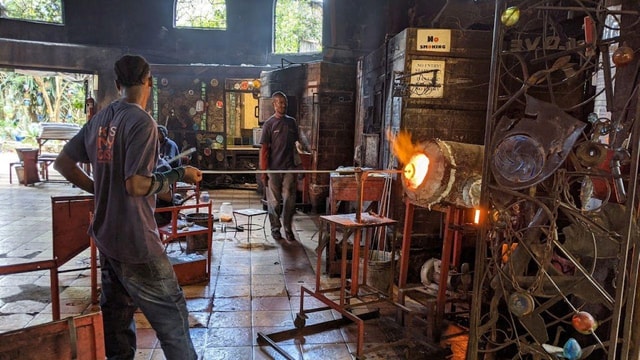 Nairobi: Day Trip to Kitengela Glass and Sculpture Studio